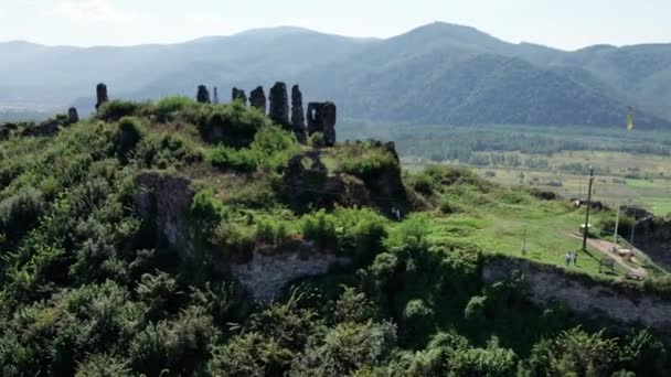 The Khust Castle in Transcarpathia, Aerial View, Western Ukraine — Vídeo de Stock