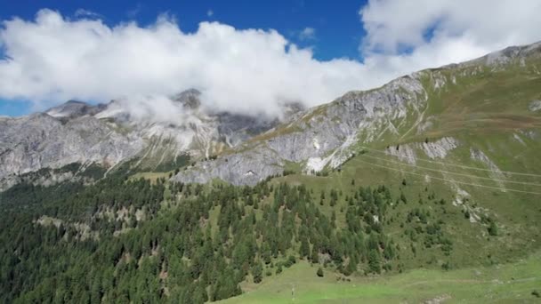 Aerial View Mountain Valley στο Albulapass στις Ελβετικές Άλπεις — Αρχείο Βίντεο