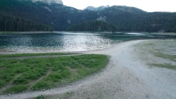 Karadağ 'da Kara Göl, Durmitor Park' ta Crno Jezero Dağı — Stok video