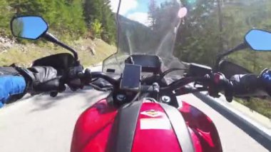 Yeşil Dağ Yolu, İsviçre Alpleri, Moto Trip 'ten Motosikletli POV Motorsikletli Turları