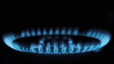 Karanlık Arkaplanda Yakıcı 'da Gaz Ateşleme, Yakın plan