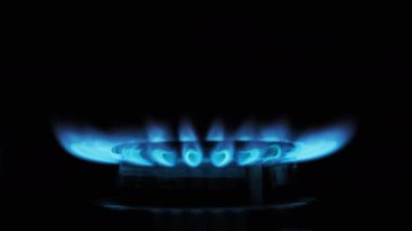 Karanlık Arkaplanda Yakıcı 'da Gaz Ateşleme, Yakın plan