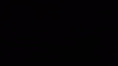 Karanlıkta Gaz Ocağı 'nda 4 Gaz Yakıcı aynı anda yanıyor.