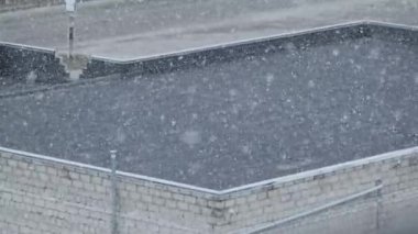 Sokakta Şiddetli Kar yağışı, Kar Fırtınası, Tipi