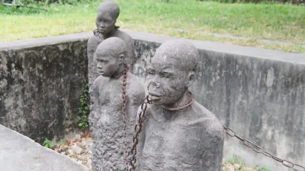 Historical Monument to Slaves in Stone Town, Zanzibar Island, Tanzania, Africa — Stock Video