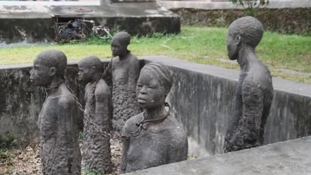 Historisch monument voor slaven in Stone Town, Zanzibar Island, Tanzania, Afrika — Stockvideo