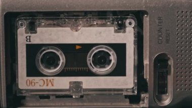 Kasette Boş Etiket Döndürme ile Eski Ses Kaydı, Yakın plan