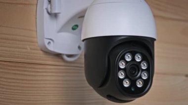 CCTV kamerası nesneyi, güvenlik kamerasını ve gözetlemeyi takip eder.