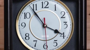 Klasik Saat Oku Zaman Çizelgesi Saat 16: 00 veya AM, Tam Zaman Dönüşü Elleri