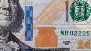 Seri numaraları değişen 100 Dolarlık fatura, Durma Hareketi, Kapatma