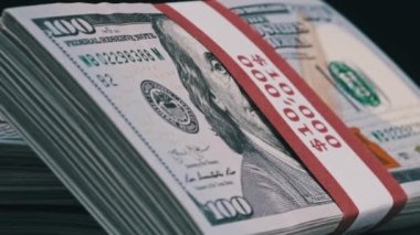 Dolar demetleri Siyah Arkaplanda Döner