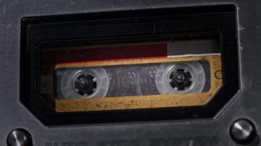 Vintage Ses Kaseti Eski Teypte Döndürür