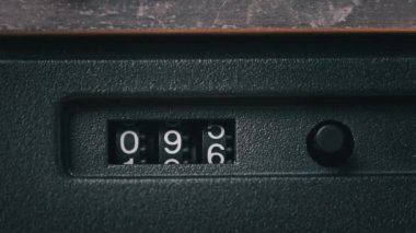 Eski Klasik Mekanik Makara Sayacı