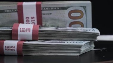 Dolar demetleri Siyah Arkaplanda Döner