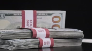 Dolar demetleri Siyah Arkaplanda Döner