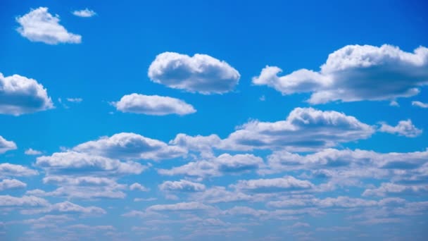 Timelapse Nubes Blancas Mueven Disuelven Cielo Azul Paisaje Nublado Verano — Vídeos de Stock