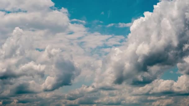 Timelapse Chmur Cumulus Poruszających Się Niebieskim Niebie Chmury Świetlne Zmieniają — Wideo stockowe