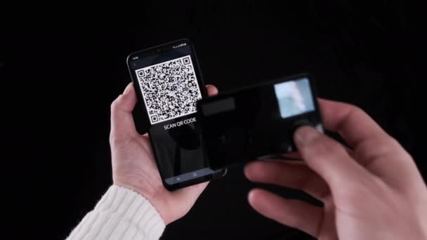 Young Man Uses Portable Cold Crypto Wallet Scan Code Smartphone — Vídeos de Stock