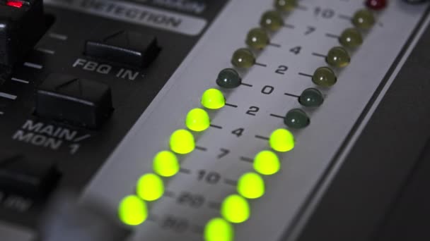 Led Indicator Sound Level Signal Mixing Console Close Shot Strip — Vídeo de stock