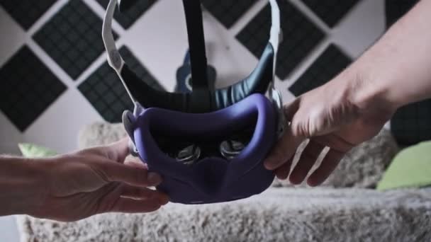 Pov Putting Glasses Virtual Reality Living Room Young Male Hands — Vídeo de Stock