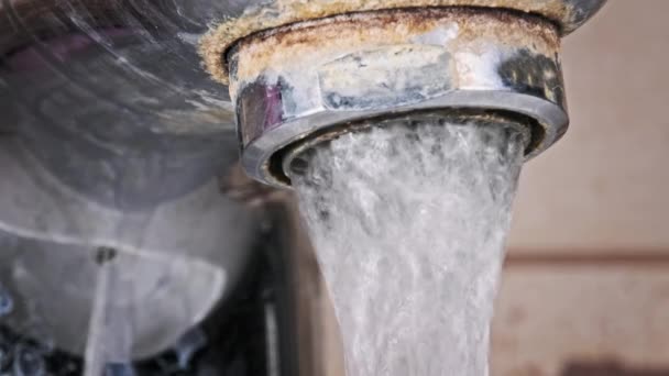 Faucet Running Water Slow Motion Macro Shot Jet Water Flows — Stock Video