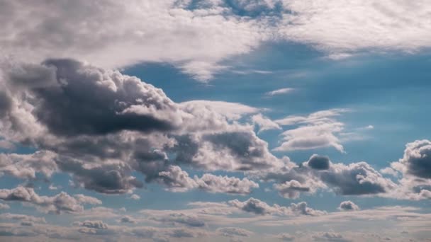 Timelapse Clouds Moving Blue Sky Cumulus Light Clouds Change Shape — Vídeos de Stock