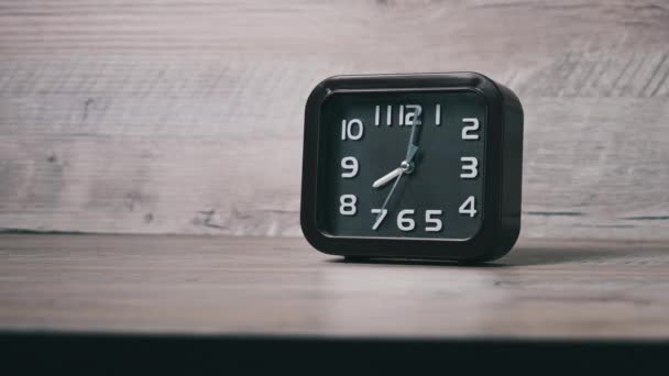 Arrow Clock Square Shape Wooden Table Shows Time Oclock Pointer — Stock Video