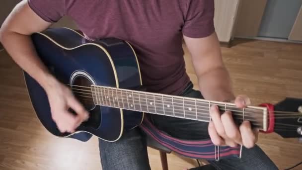 Guitarist Plays Guitar Online Learning Man Strums Chords Frets Plays — Stock Video