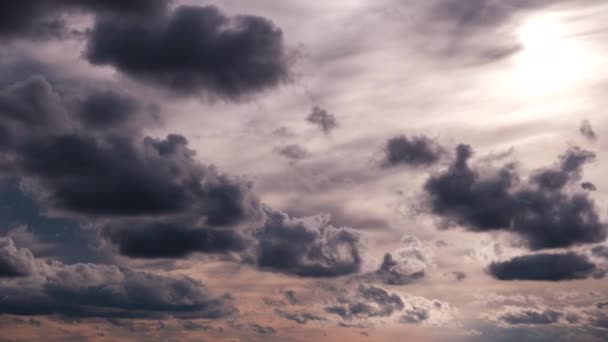 Timelapse Chmur Cumulus Poruszających Się Niebie Chmurna Przestrzeń Ciemnymi Jasnymi — Wideo stockowe