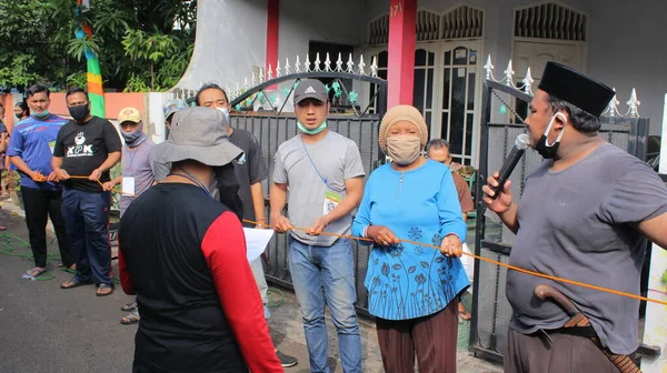 Jakarta Indonesia 2020 Some People Holding Ropes Hand Qurban Animals — Stock Photo, Image