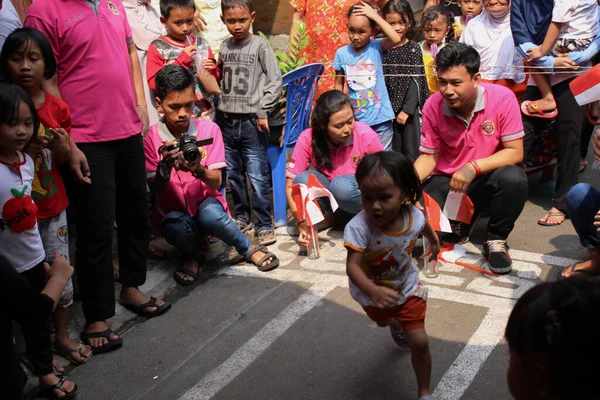 Τζακάρτα Ινδονησία 2021 Μικρά Παιδιά Που Τρέχουν Στον Αγώνα 17S — Φωτογραφία Αρχείου