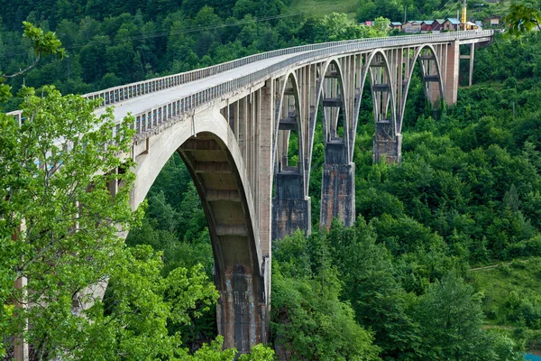 Antiguo Puente Arqueado Sobre Río Tara Montenegro Cañón Más Grande — Foto de Stock
