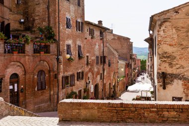 Ortaçağ şehri Siena 'nın mimarisi ve manzarası. İtalya 'nın ortaçağ şehri Siena' nın manzaraları