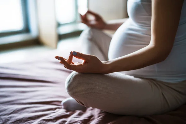 Pregnant Woman Relaxing Home She Sitting Bed Meditating — Stock Photo, Image