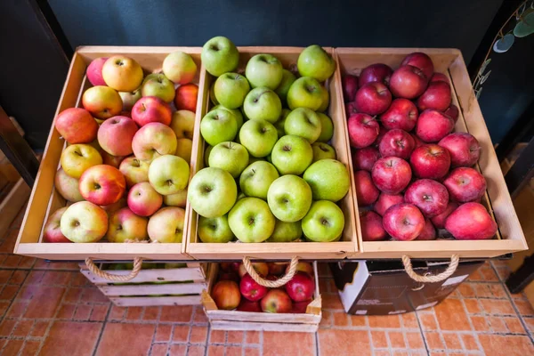 Healthy Fruit Vegetables Grocery Shop Close Baskets Various Sorts Apples — Stock Photo, Image