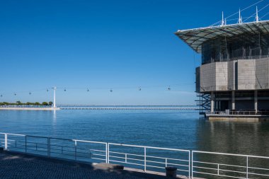  Lizbon, Portekiz 'deki Parque das nacoes' daki Olivais rıhtımının görüntüsü