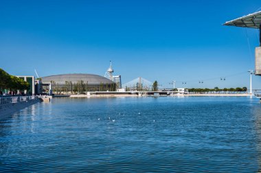  Lizbon, Portekiz 'deki Parque das nacoes' daki Olivais rıhtımının görüntüsü