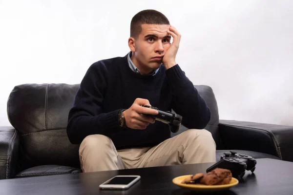 Homens Jovens Jogando Jogos Vídeo Tempo Lazer — Fotografia de Stock