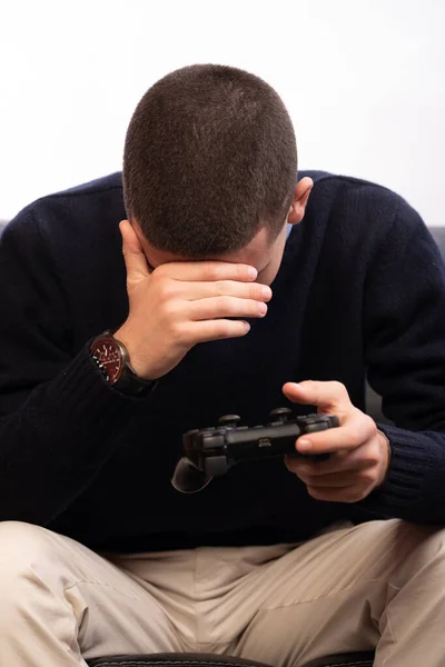 Junge Männer Spielen Ihrer Freizeit Videospiele — Stockfoto