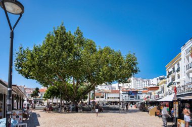 Algarve, Portekiz. 23 Mayıs 2022. Portekiz, Algarve 'deki Albufeira' nın eski kasaba manzarası