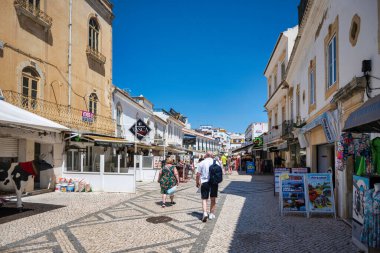 Algarve, Portekiz. 23 Mayıs 2022. Portekiz, Algarve 'deki Albufeira' nın eski kasaba manzarası