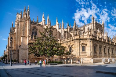 Sevilla, İspanya. 27 Ağustos 2022 İspanya 'nın merkezindeki Sevilla manzarası