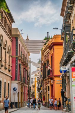 Sevilla, İspanya. 29 Ağustos 2022 İspanya 'nın merkezindeki Sevilla manzarası