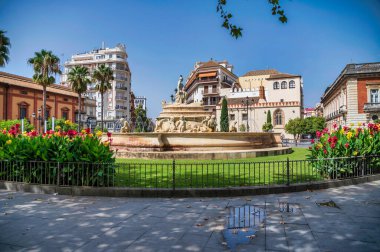 Sevilla, İspanya. 29 Ağustos 2022 İspanya 'nın merkezindeki Sevilla manzarası