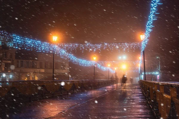 Uzhhorod Ukraine January 2022 Night City View Pedestrian Bridge Center —  Fotos de Stock