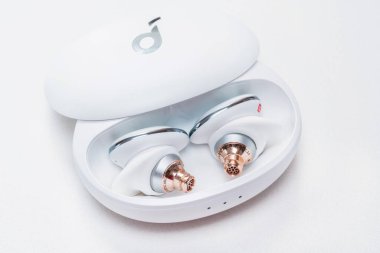 Kyiv, Ukrayna - Beyaz Anker Soundcore Liberty pro 3