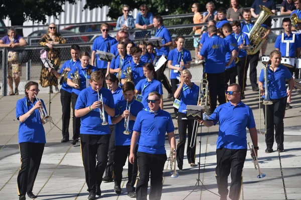 Szczecin, POLAND - 31 Temmuz 2021: IV Uluslararası Szczecin Bando Festivali. Müzik gruplarının sunumu