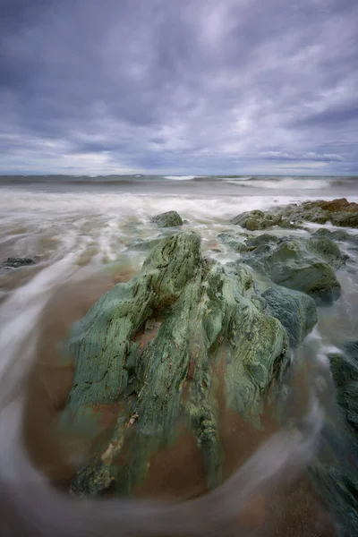 Cullenstown Beach Wexford Irland Spektakuläre Vordergrund Voller Sehr Mächtiger Felsen — Stockfoto