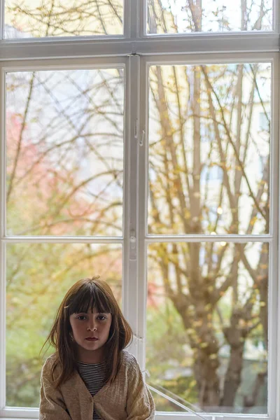 Close Portrail Young Girl Sitting Windowsill Window — Stockfoto