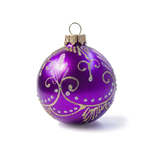 Фиолетовый Рождественский Шар Узорами Белом Фоне Крупным Планом Спереди — стоковое фото